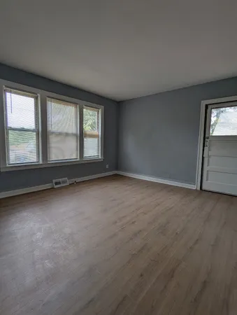 $315,000 | 8601 South Kingston Avenue, Chicago, IL 60617