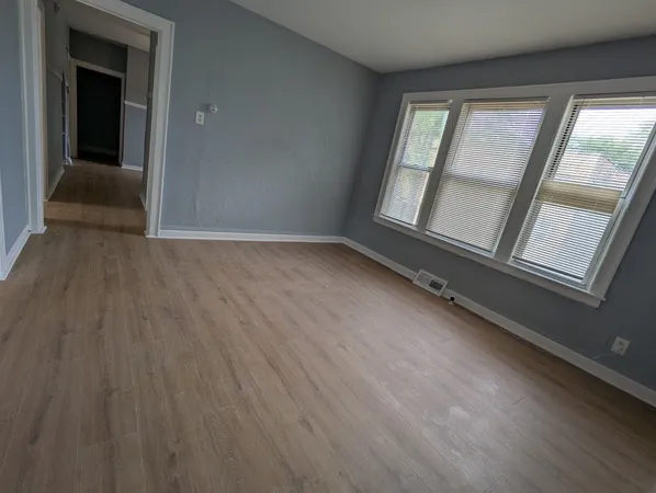 $315,000 | 8601 South Kingston Avenue, Chicago, IL 60617
