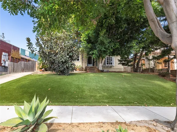 $1,600,000 | 329 East Maple Avenue, El Segundo, CA 90245