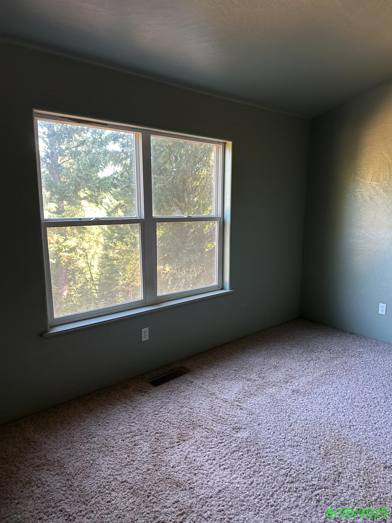 240 Bluff Street Butte Falls, OR 97522 - Photo 16 of 34 an empty room with a window