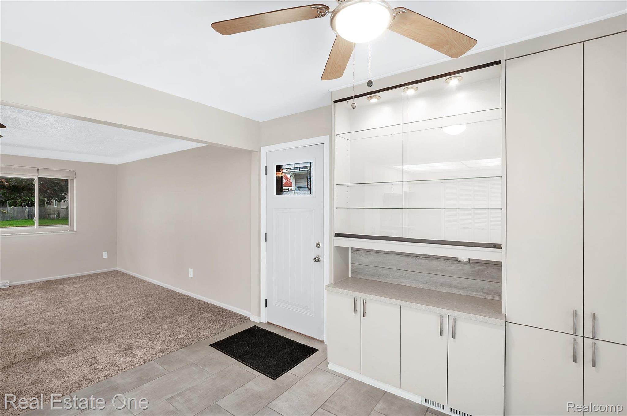 2550 Longview Avenue Rochester, MI 48307 - Photo 15 of 40 Gallery Image 15
