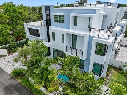 $3,599,000 | 204 Osceola Park Lane, Delray Beach, FL 33483