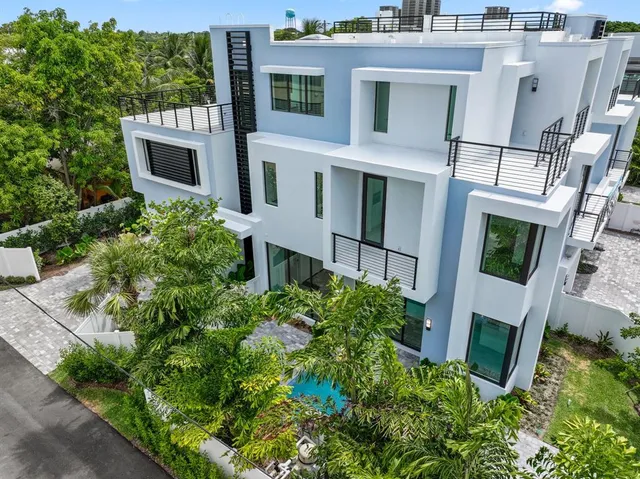 $3,599,000 | 204 Osceola Park Lane, Delray Beach, FL 33483