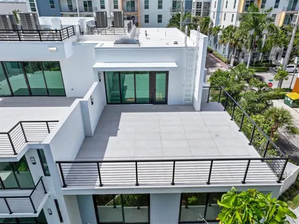 $3,599,000 | 204 Osceola Park Lane, Delray Beach, FL 33483