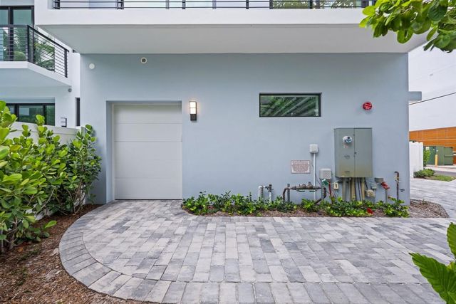 $3,599,000 | 204 Osceola Park Lane, Delray Beach, FL 33483