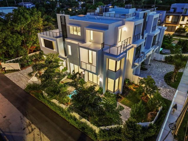 $3,599,000 | 204 Osceola Park Lane, Delray Beach, FL 33483