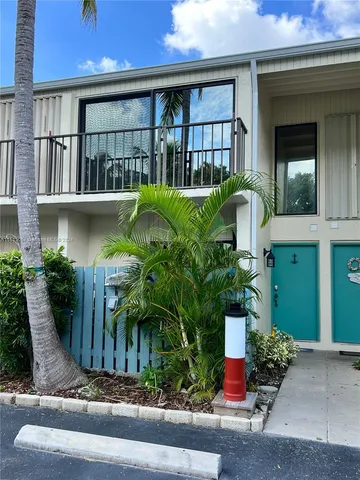 $685,000 | 87200 Overseas Highway, Unit V9, Islamorada, FL 33036