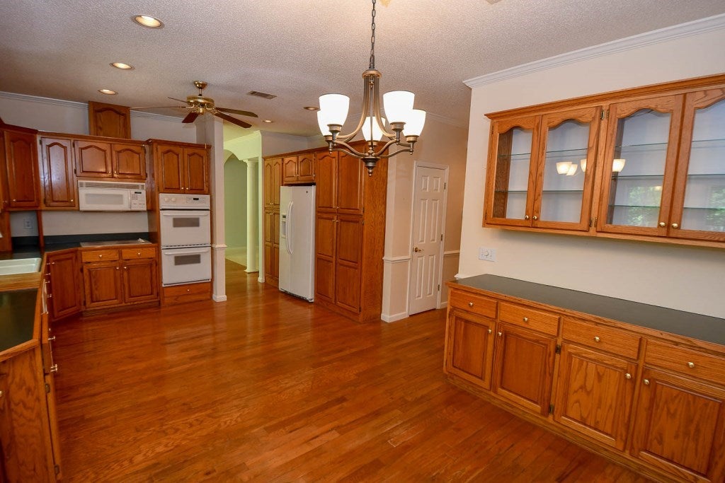 324 Pear Tree Road Auburn, AL 36830 - Photo 10 of 29 Gallery Image 10