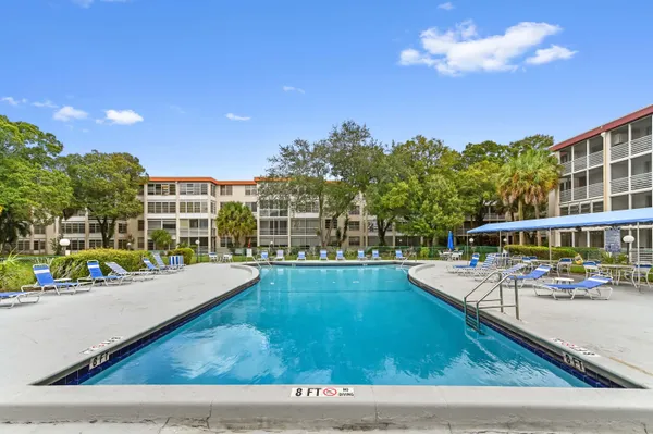 $89,900 | 2650 Northwest 49th Avenue, Unit 422, Lauderdale Lakes, FL 33313