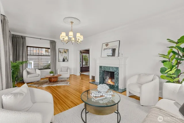 $1,550,000 | 2553 5th Avenue North, Seattle, WA 98109