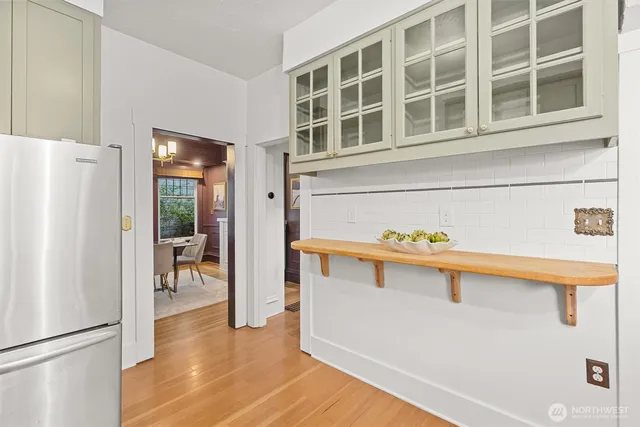 $1,550,000 | 2553 5th Avenue North, Seattle, WA 98109