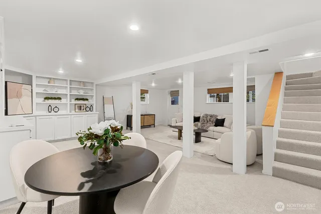 $1,550,000 | 2553 5th Avenue North, Seattle, WA 98109