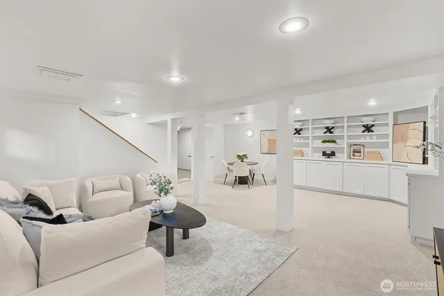 $1,550,000 | 2553 5th Avenue North, Seattle, WA 98109