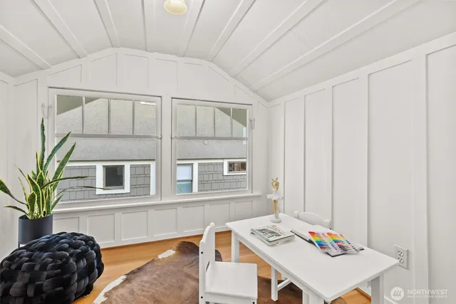 $1,550,000 | 2553 5th Avenue North, Seattle, WA 98109