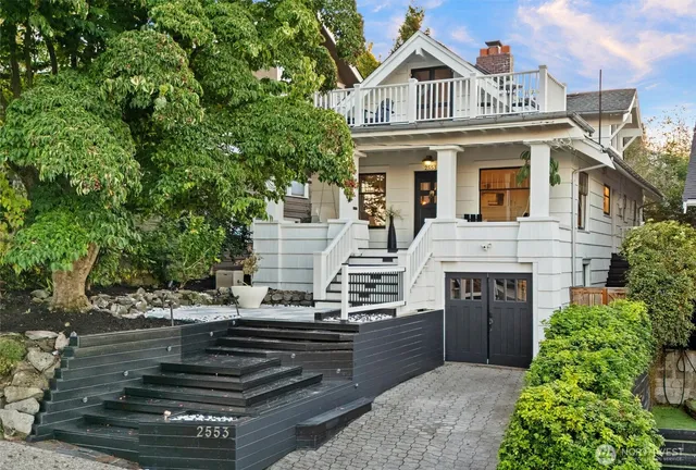 $1,550,000 | 2553 5th Avenue North, Seattle, WA 98109
