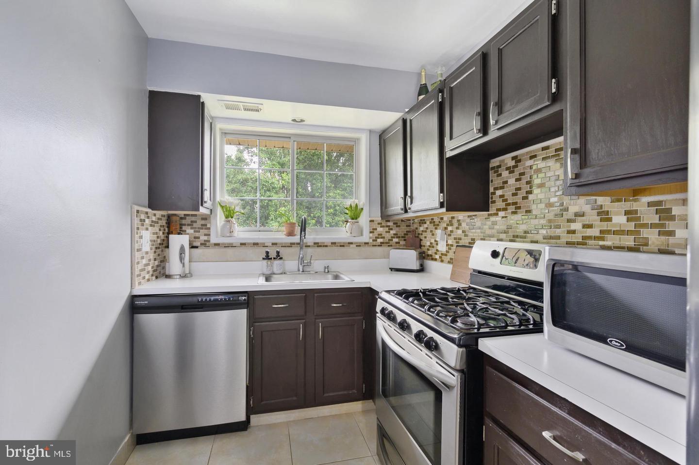5605 Franconia Road, Unit 301 Alexandria, VA 22310 - Photo 7 of 19