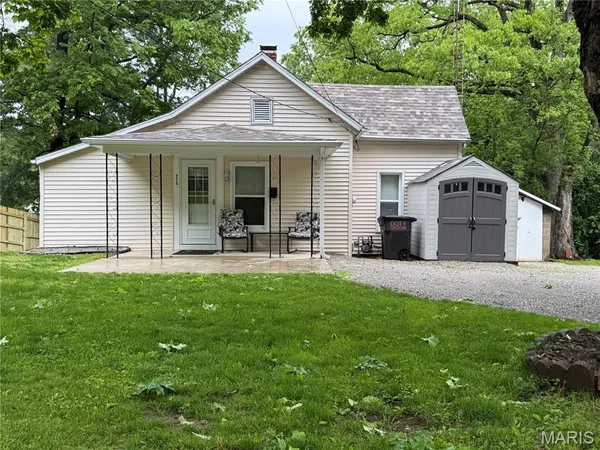 $75,000 | 215 North 5th Street, Greenville, IL 62246