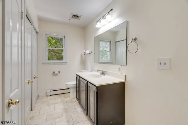 $1,189,000 | 136 Rocktown Lambertville Road, West Amwell, NJ 08530