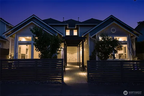 a view of house with a street