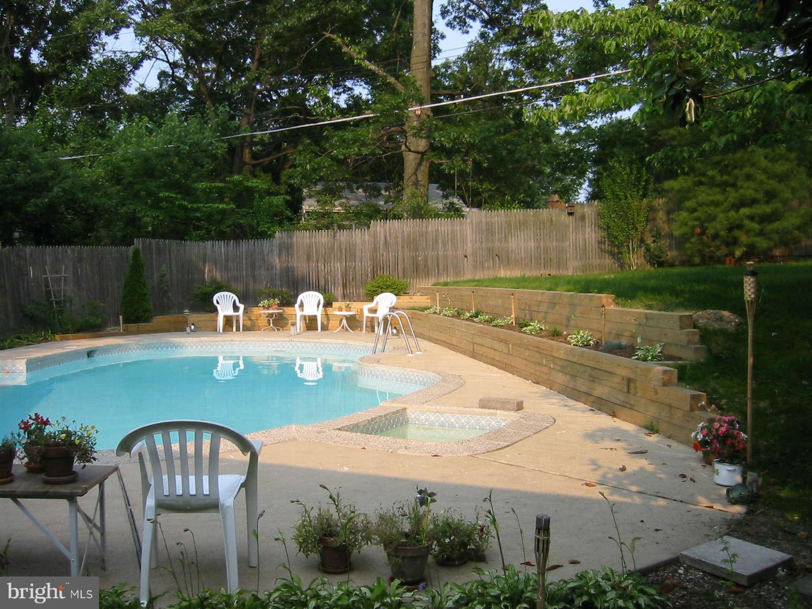 105 Charmuth Road Lutherville-Timonium, MD 21093 - Photo 2 of 14 Back Yard