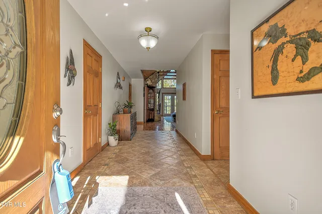 $869,900 | 669 Summer Sound Road, Piney Flats, TN 37686