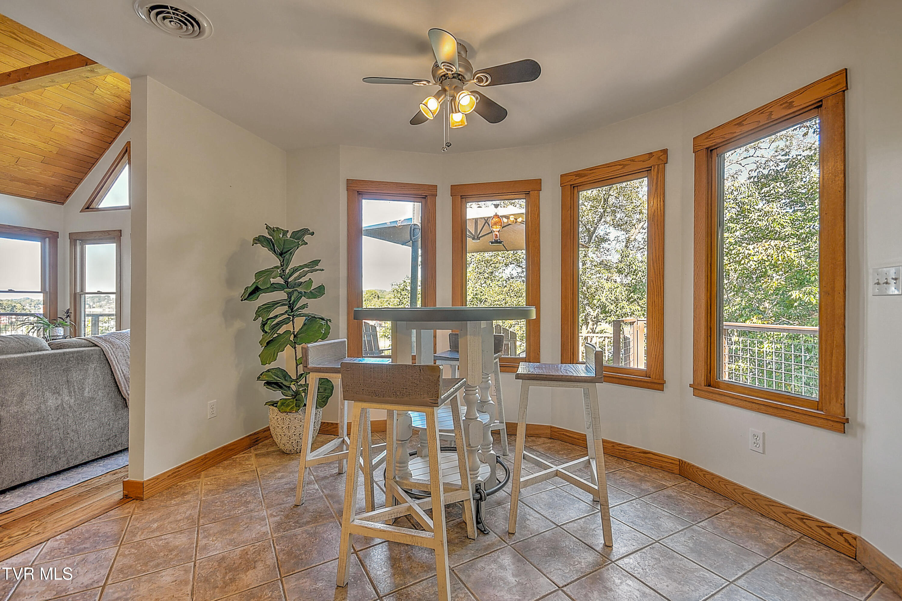 669 Summer Sound Road Piney Flats, TN 37686 - Photo 30 of 92 669 Summer Sound GUnit-48