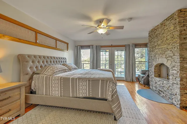 $869,900 | 669 Summer Sound Road, Piney Flats, TN 37686