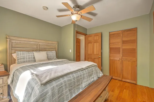 $869,900 | 669 Summer Sound Road, Piney Flats, TN 37686