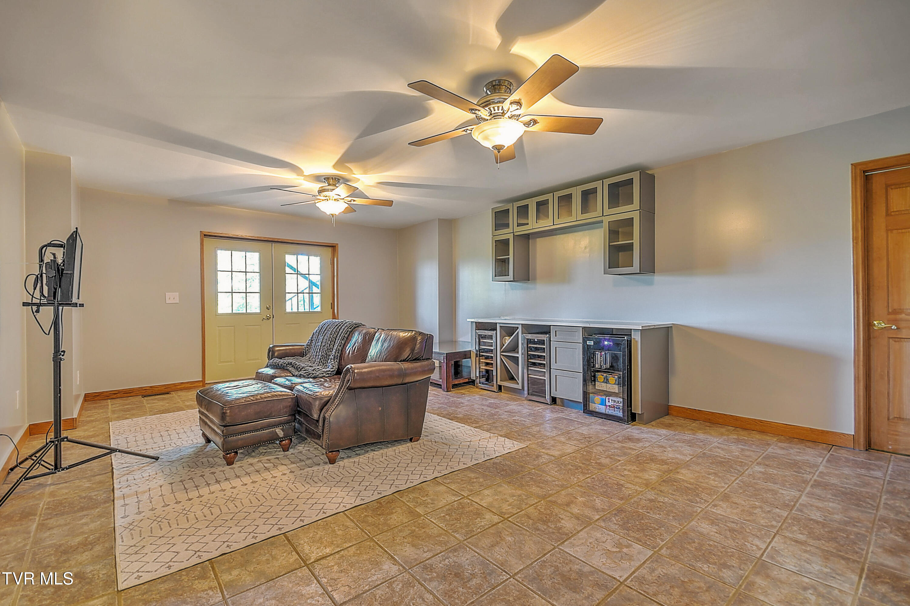 669 Summer Sound Road Piney Flats, TN 37686 - Photo 52 of 92 669 Summer Sound GUnit-71