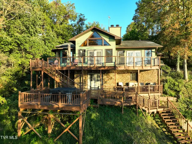 $869,900 | 669 Summer Sound Road, Piney Flats, TN 37686
