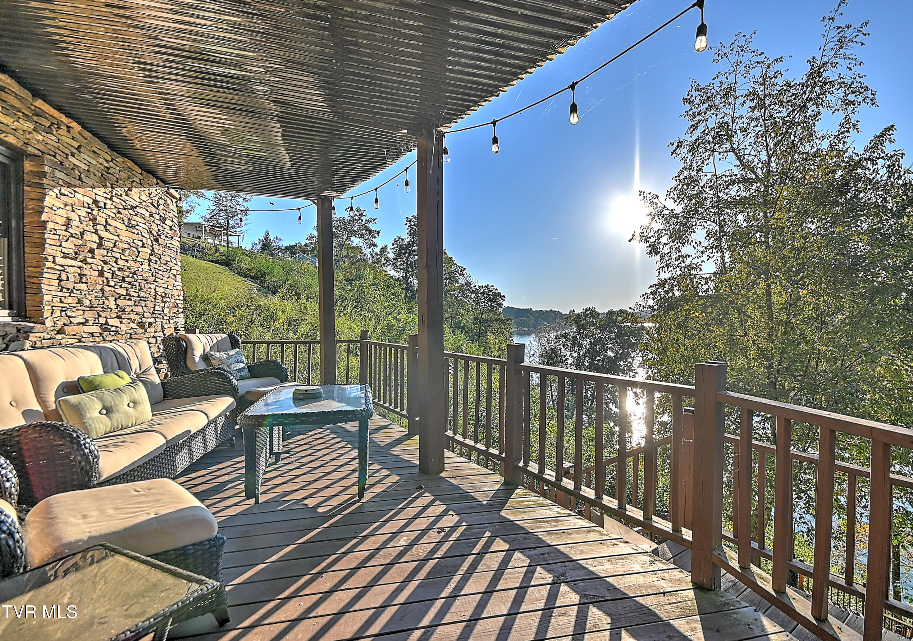 669 Summer Sound Road Piney Flats, TN 37686 - Photo 59 of 92 669 Summer Sound GUnit-88