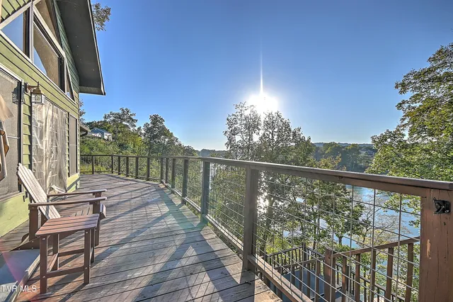$869,900 | 669 Summer Sound Road, Piney Flats, TN 37686