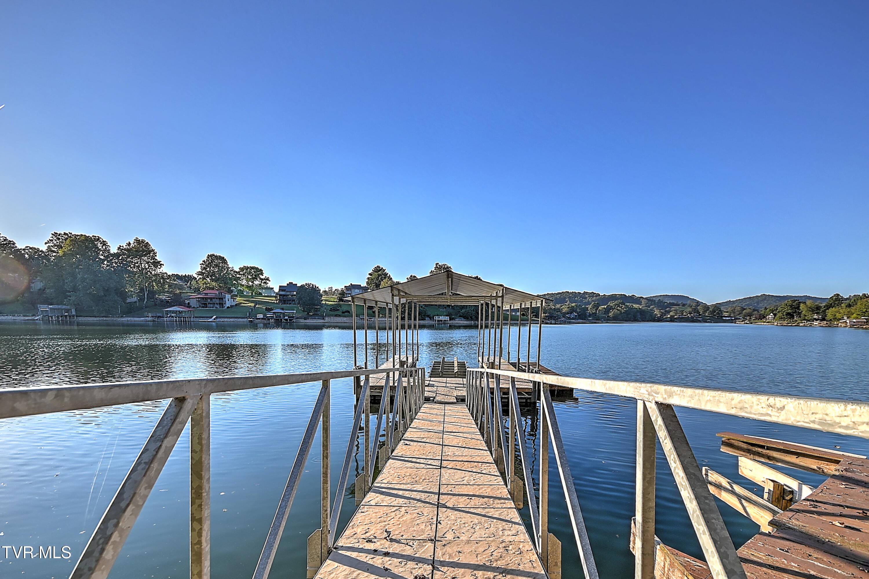 669 Summer Sound Road Piney Flats, TN 37686 - Photo 72 of 92 669 Summer Sound GUnit-106