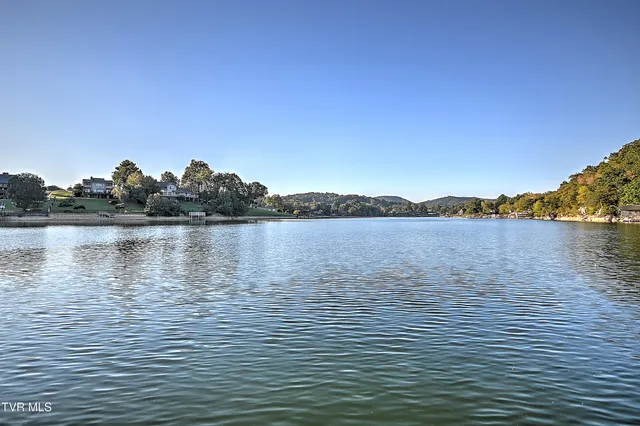 $869,900 | 669 Summer Sound Road, Piney Flats, TN 37686