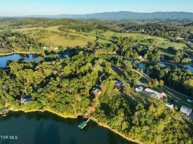 $869,900 | 669 Summer Sound Road, Piney Flats, TN 37686