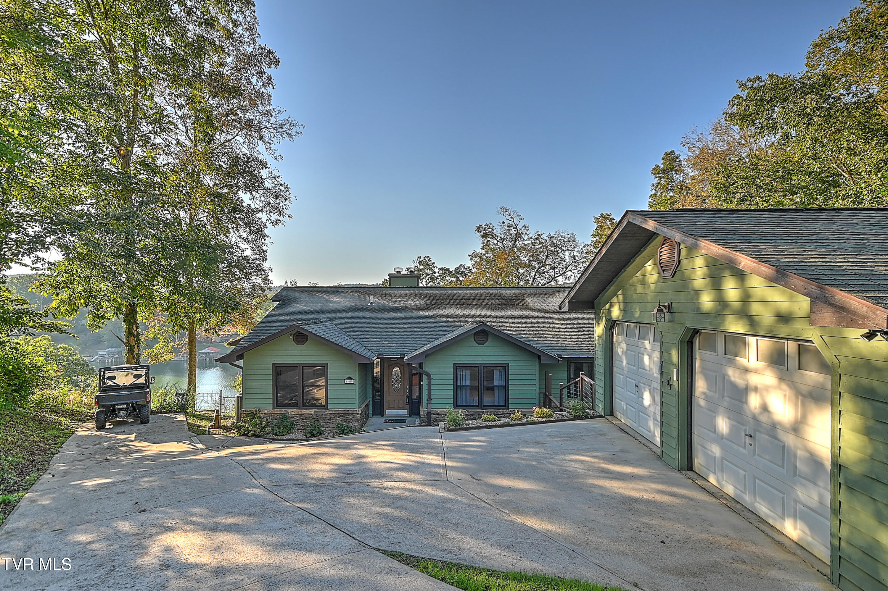 669 Summer Sound Road Piney Flats, TN 37686 - Photo 10 of 92 669 Summer Sound GUnit-11