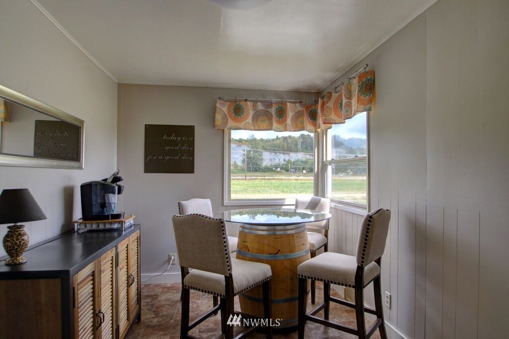 18730 Jolly Road Burlington, WA 98233 - Photo 4 of 25 Gallery Image 4