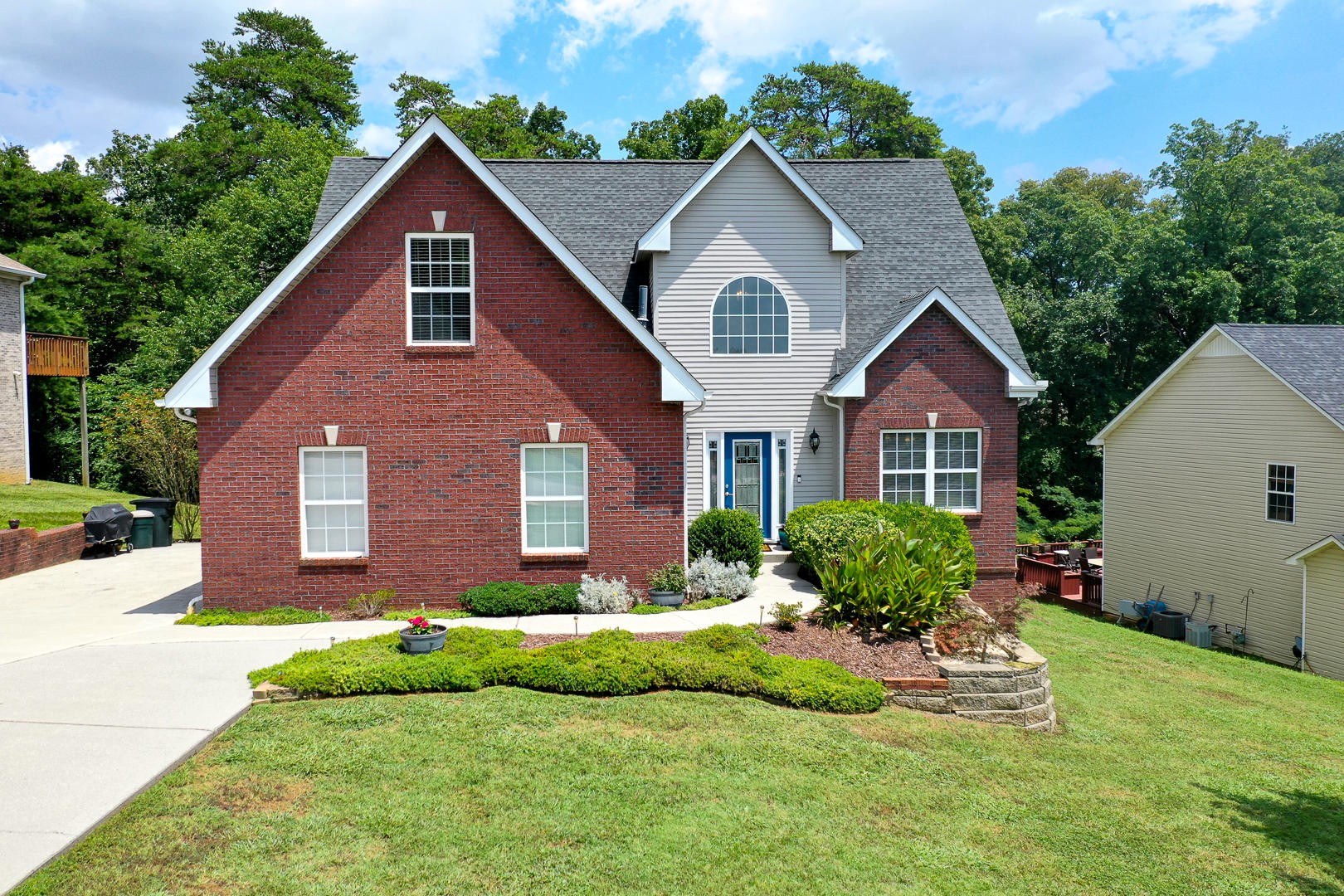 1846 Falling Waters Road Knoxville, TN 37922 - Photo 2 of 40 Gallery Image 2