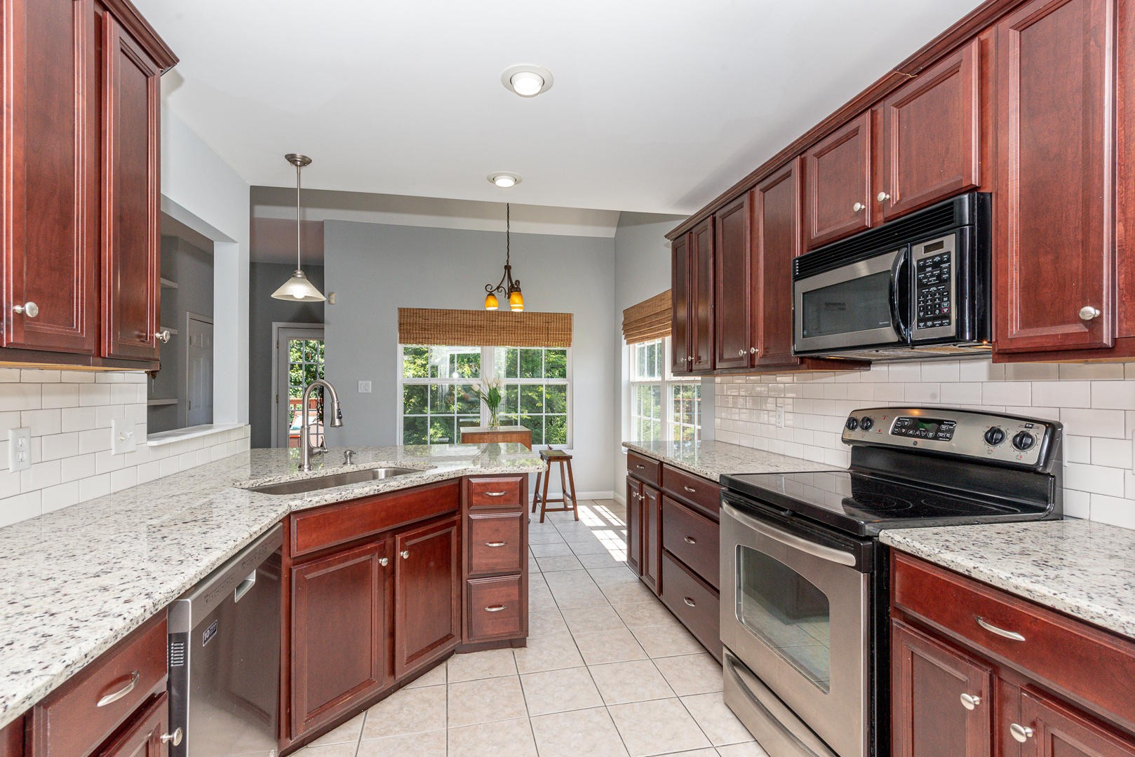 1846 Falling Waters Road Knoxville, TN 37922 - Photo 7 of 40 Gallery Image 7