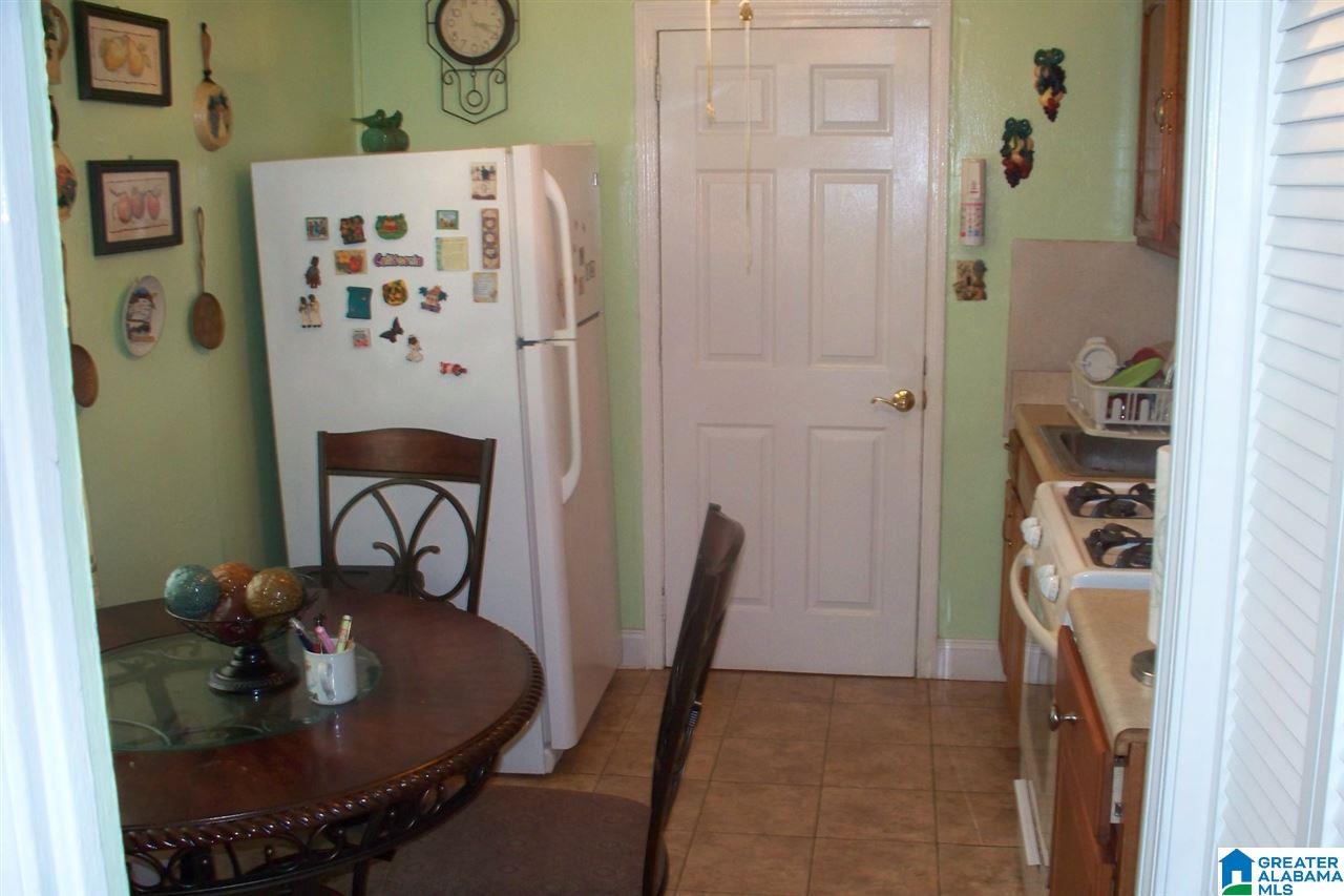 216 Flora Street Southwest Birmingham, AL 35211 - Photo 13 of 17