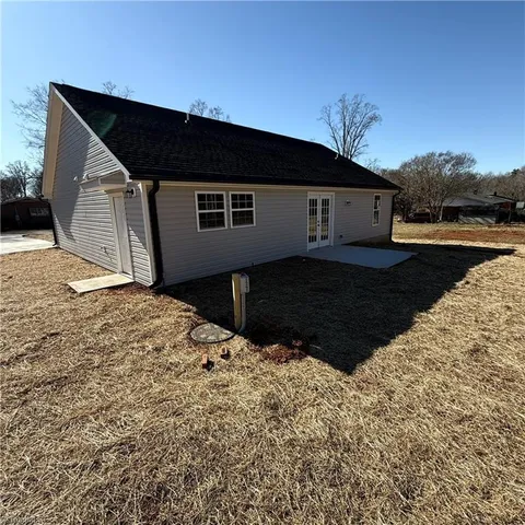 $299,900 | 154 Abbotts Avenue, Lexington, NC 27292