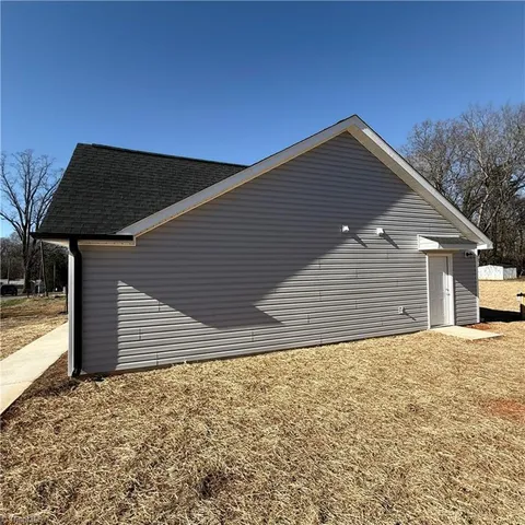 $299,900 | 154 Abbotts Avenue, Lexington, NC 27292