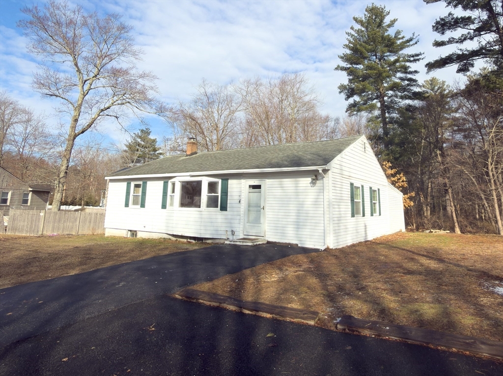 4 Lockwood Road Wilmington, MA 01887 - Photo 2 of 29