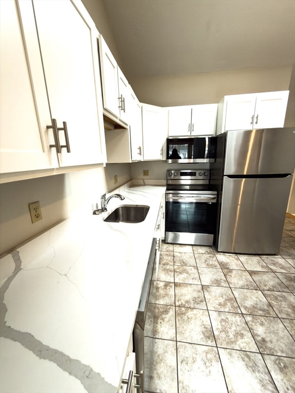 4 Lockwood Road Wilmington, MA 01887 - Photo 5 of 29