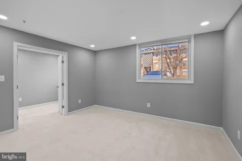 $180,000 | 542 Wilson Bridge Drive, Unit 6743 B2, Oxon Hill, MD 20745