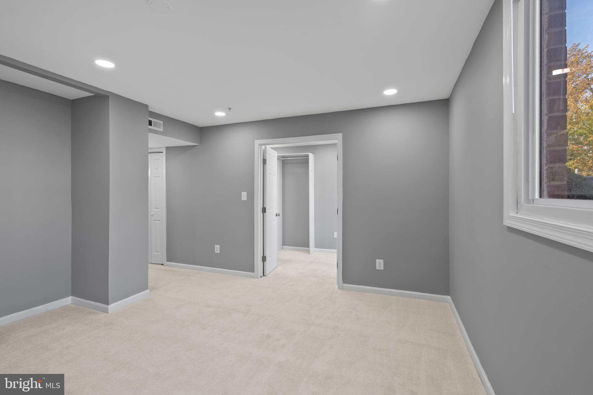 542 Wilson Bridge Drive, Unit 6743 B2 Oxon Hill, MD 20745 - Photo 14 of 27 a view of an empty room