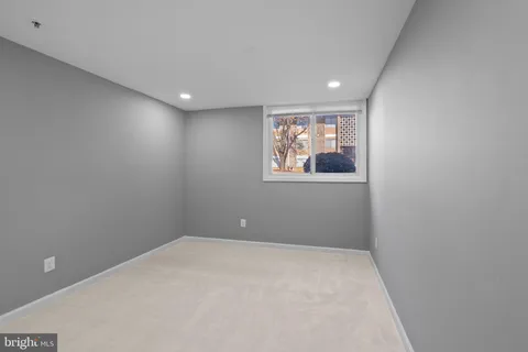 $180,000 | 542 Wilson Bridge Drive, Unit 6743 B2, Oxon Hill, MD 20745