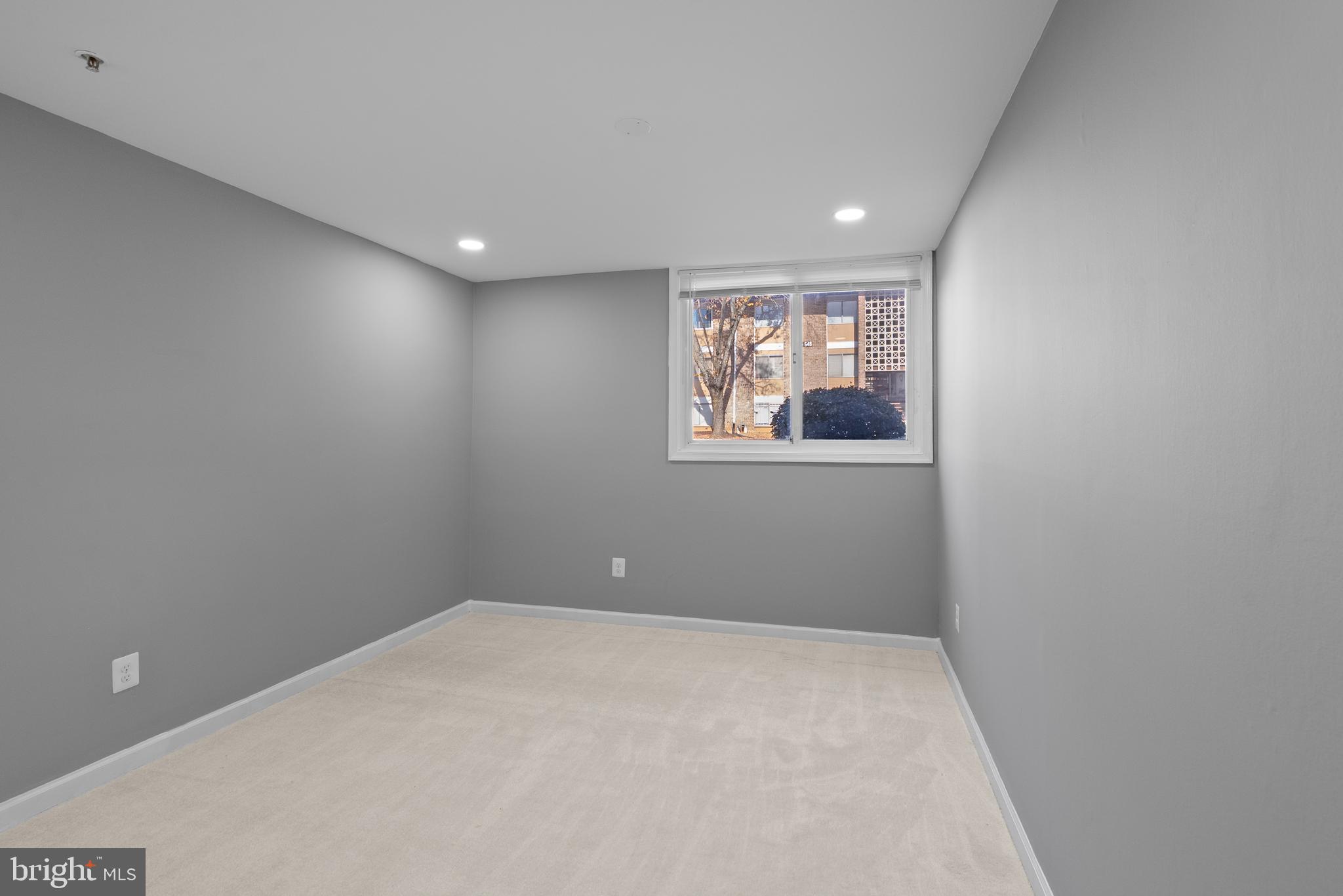 542 Wilson Bridge Drive, Unit 6743 B2 Oxon Hill, MD 20745 - Photo 23 of 27