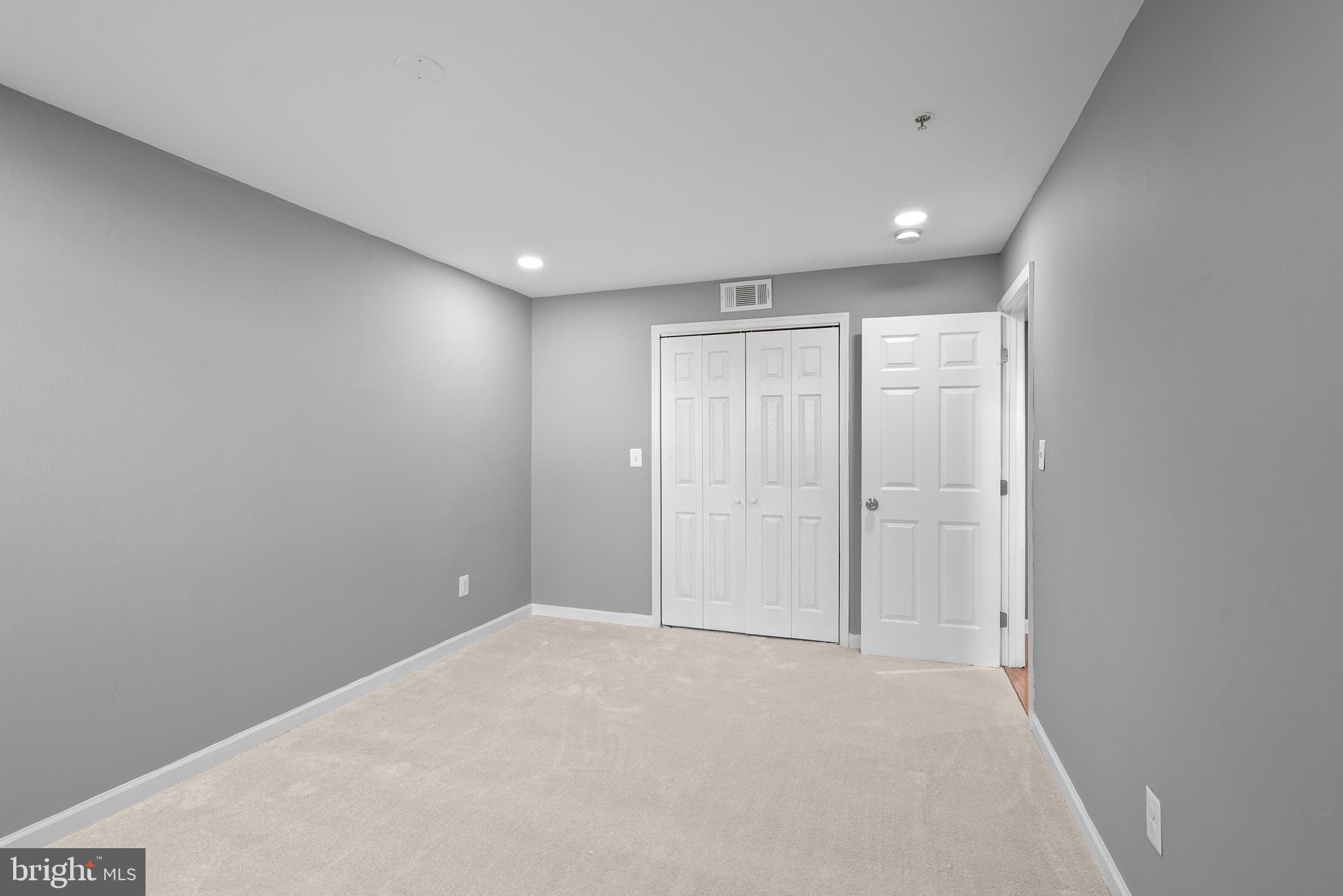 542 Wilson Bridge Drive, Unit 6743 B2 Oxon Hill, MD 20745 - Photo 25 of 27 a view of an empty room