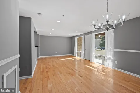 $180,000 | 542 Wilson Bridge Drive, Unit 6743 B2, Oxon Hill, MD 20745